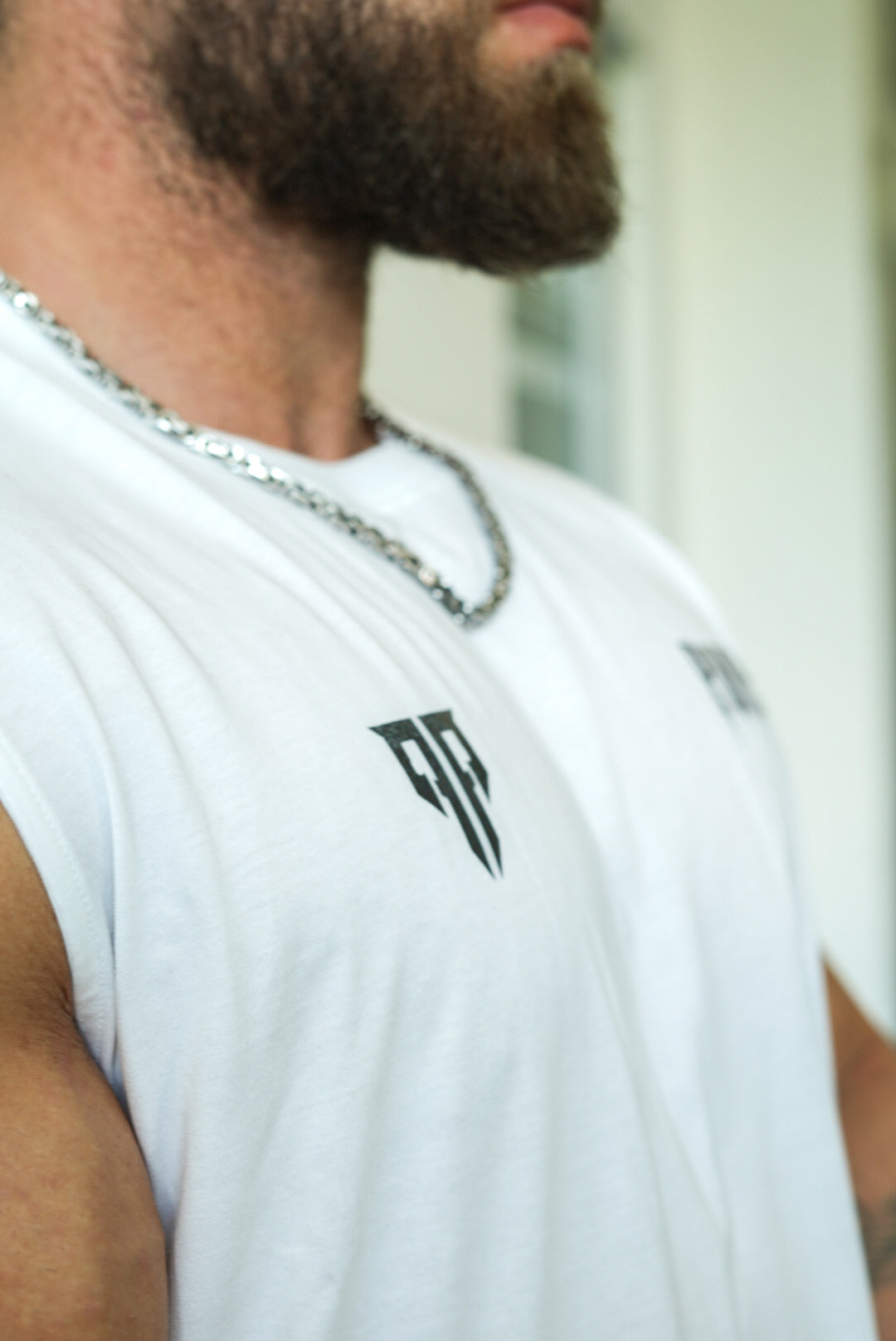 Iron Faith Sleeveless Tee weiß