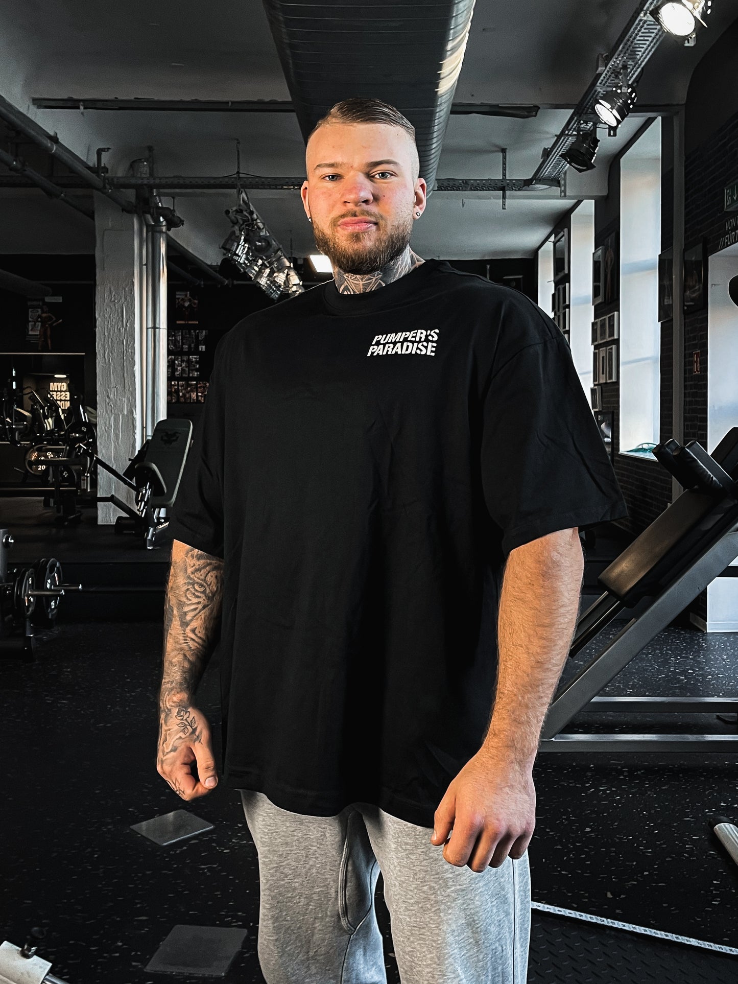 Iron Tee "Pumper" - Schwarz Ultra Oversize